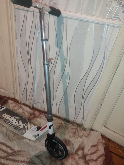 Самокат в отличном состоянии.