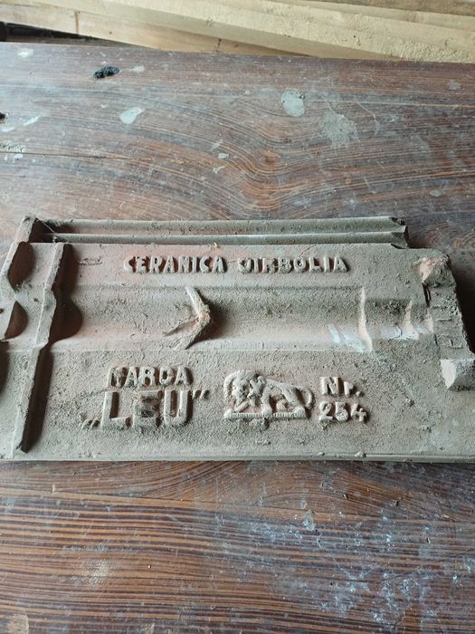 Disponibil țiglă ceramică și căramidă din demolare