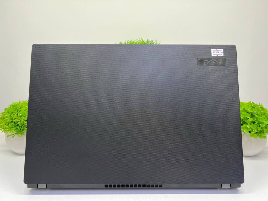 Acer Travel Mate core i5-12