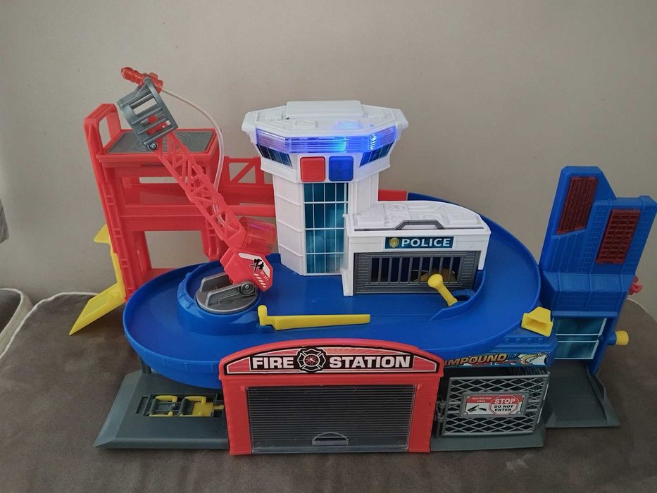 Писта,Спасителна станция !