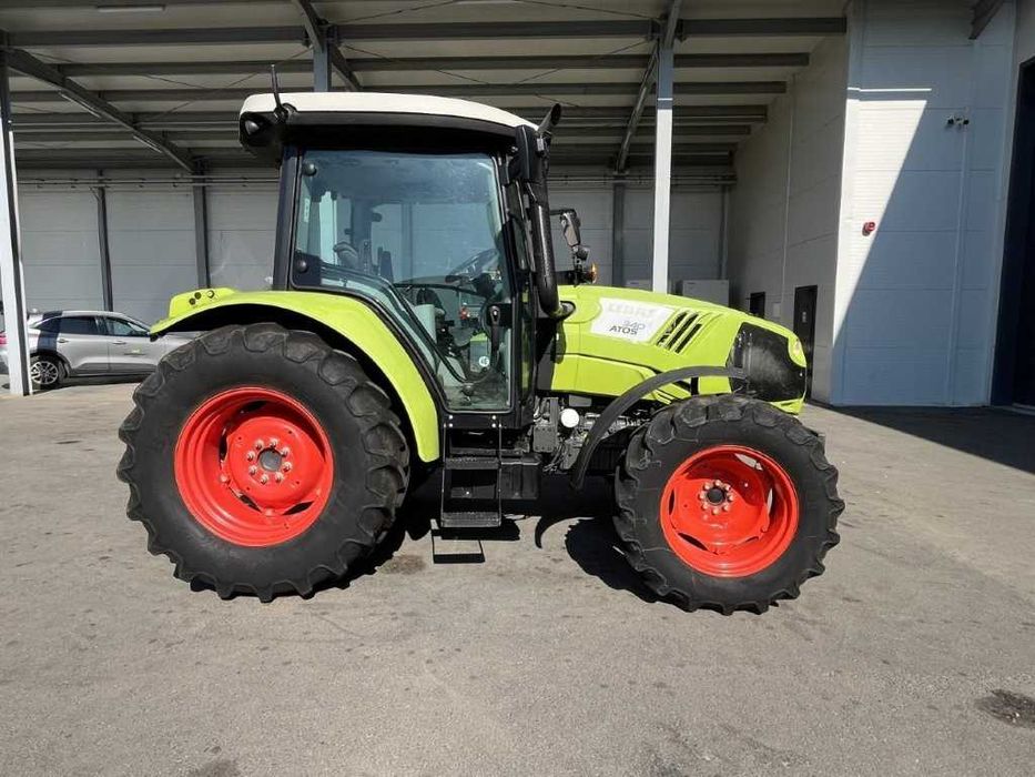 Tractor CLAAS ATOS 340
