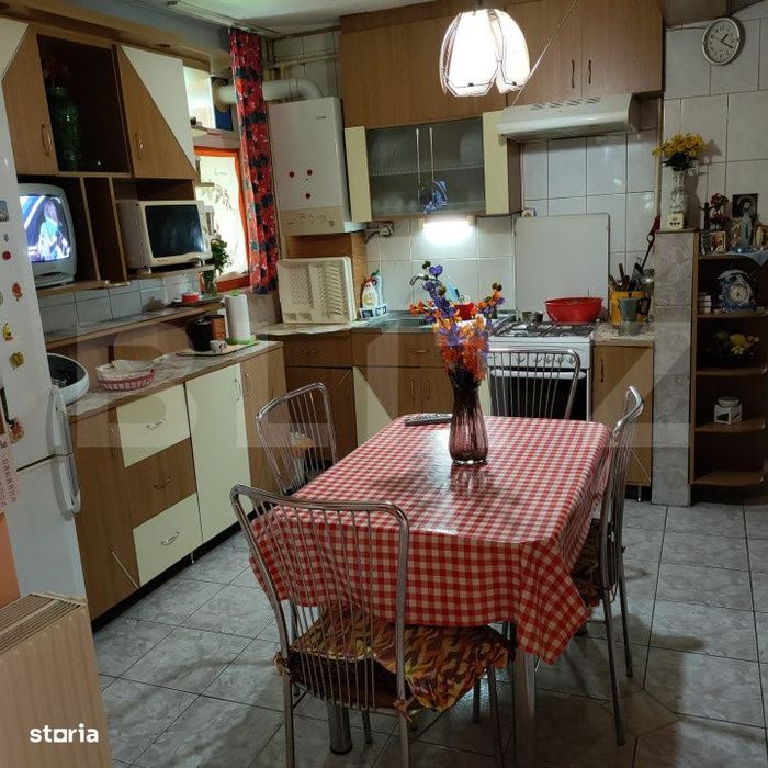 Apartament 3 camere,64 mp utili,  zona Dambu