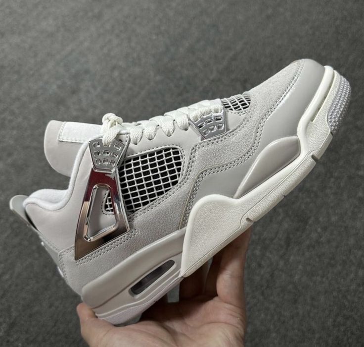 Nike Air Jordan 4 "Frozen Moments