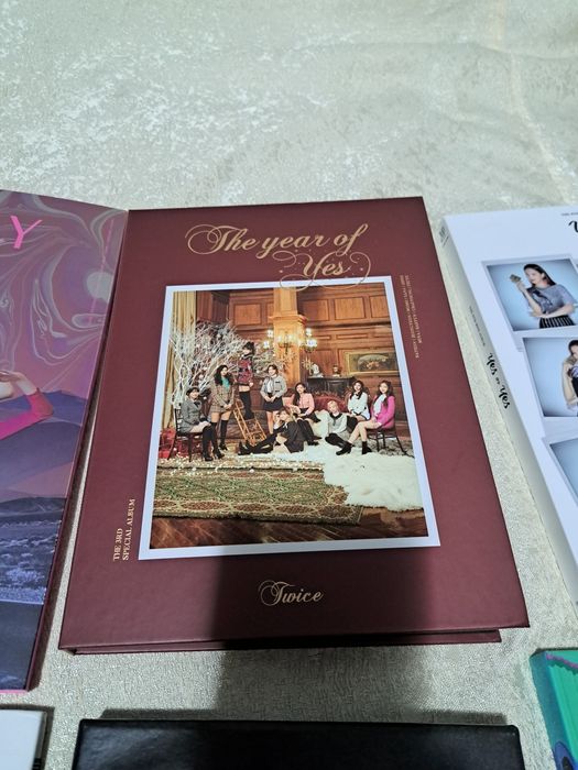 Кей поп албуми,стикери,дискове,плакати