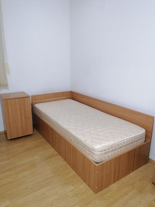 Vând dulap, pat + noptiera / comoda stare foarte buna