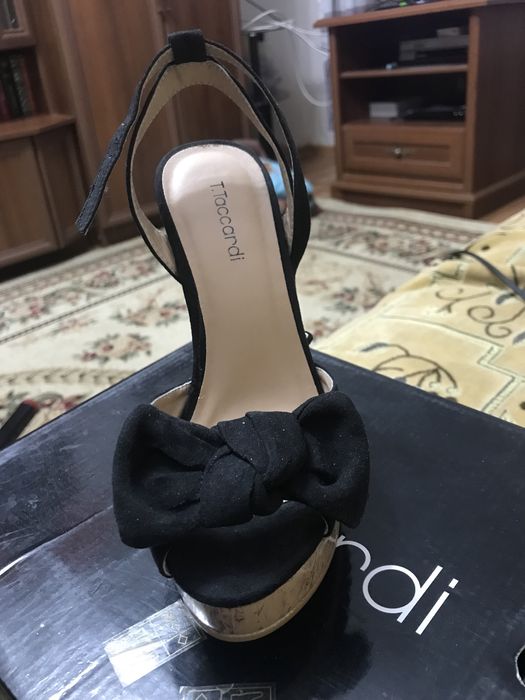 Женская обувь