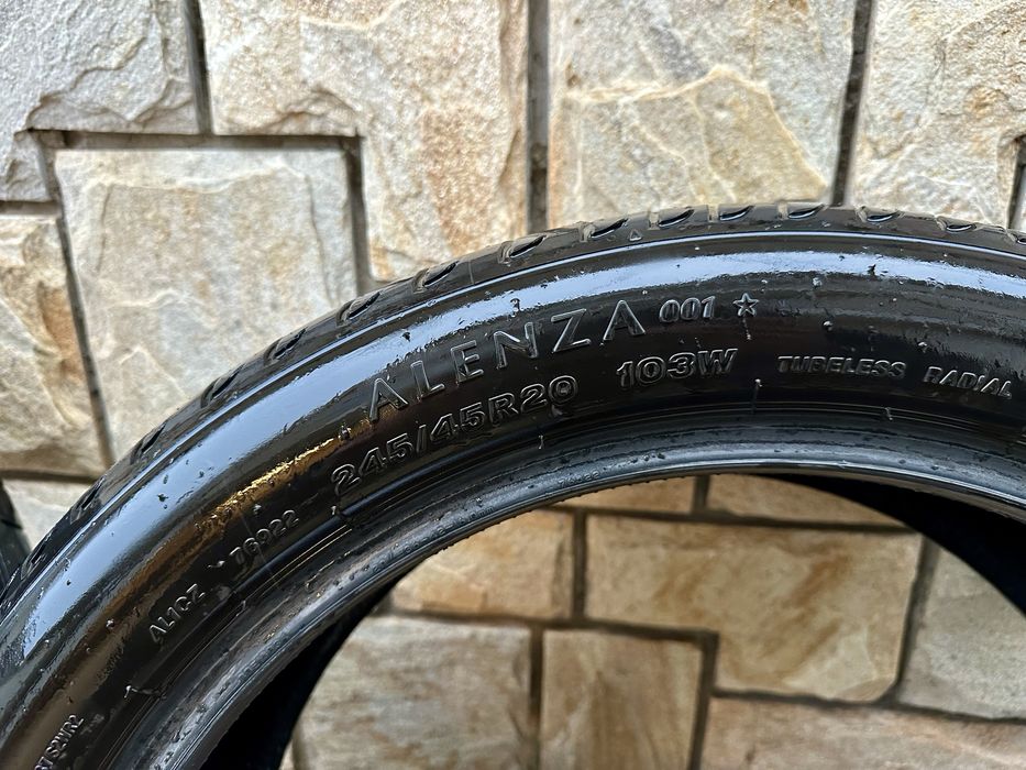 Bridgestone Alenza 001 245/45R20 275/40R20 Runflat комплект летни гуми