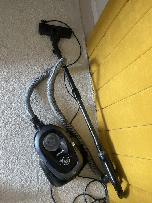 продается пылесос