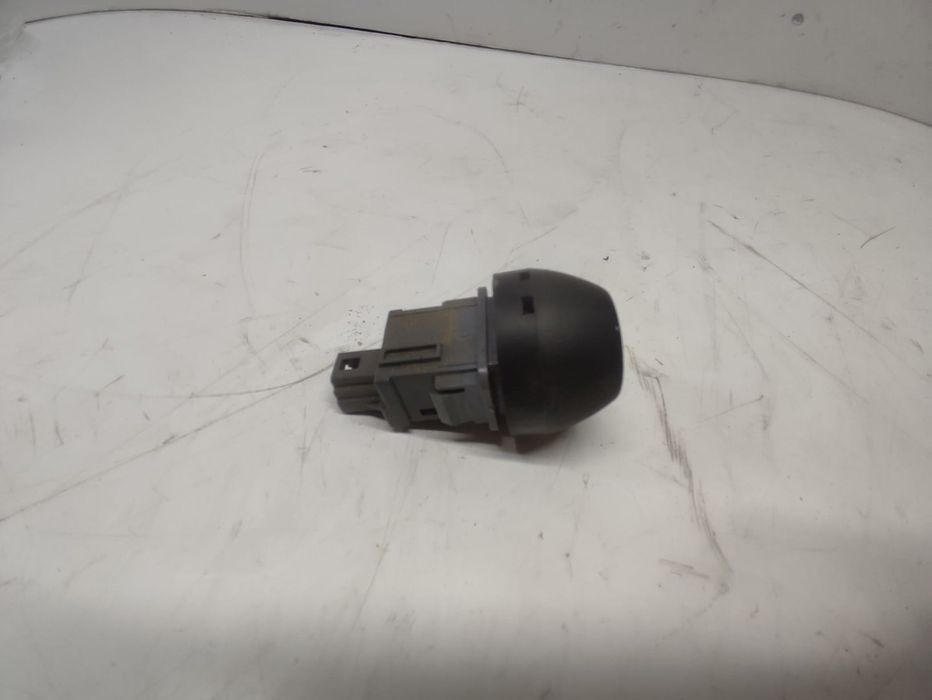 Buton avarii 15b060 Toyota RAV4 3 (XA30) (2005 - 2010)