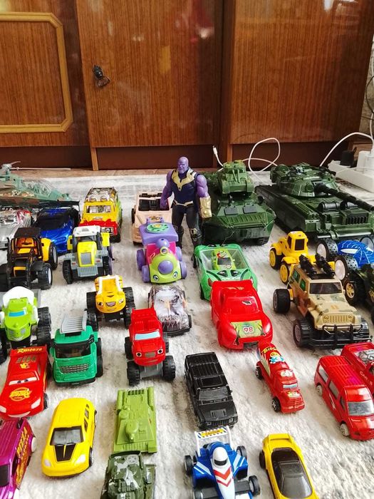 Продам детские игрушки