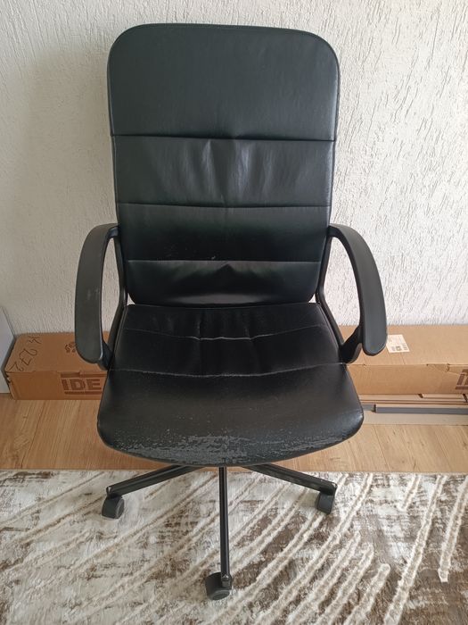 Офис стол - запазени