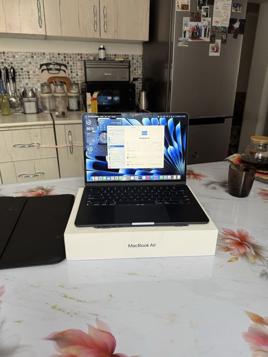 Macbook air m2 B идеальном состоянии