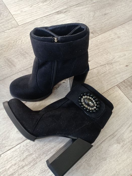 Ботильоны удобные на стойком коблуке