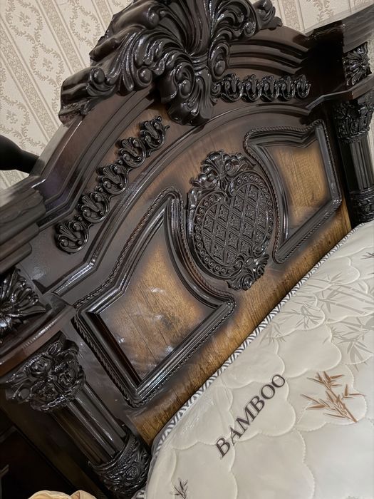 Кровать новый с матрасом
