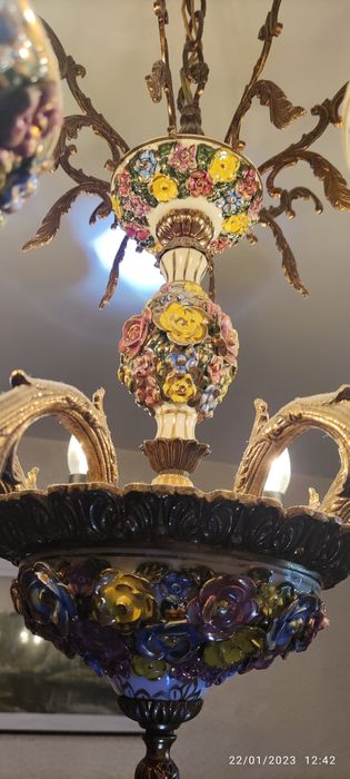 Candelabru pictat manual