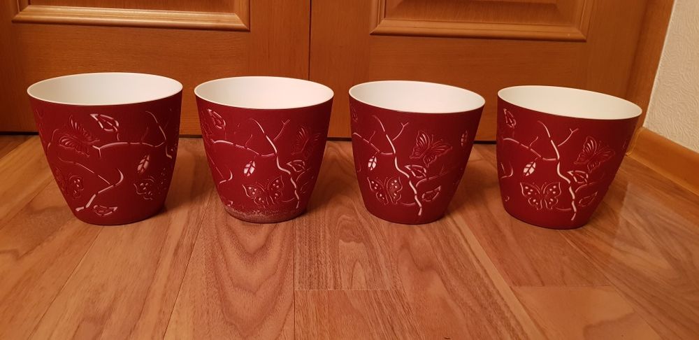 Уютный домик для цветов