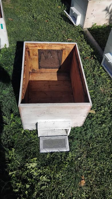 Lăzi și rame apicultura