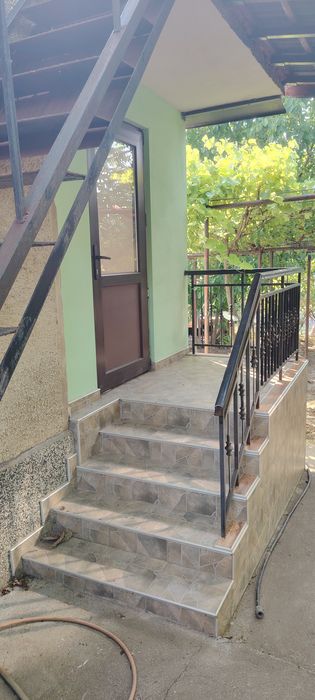 Продава се Къща в Разград, Васил Левски - 120 кв.м за 1192 €/кв.м - Снимка #1