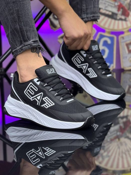 Adidași model nou pe comanda 40-44