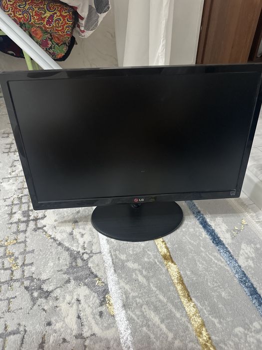 Монитор LG EA53.