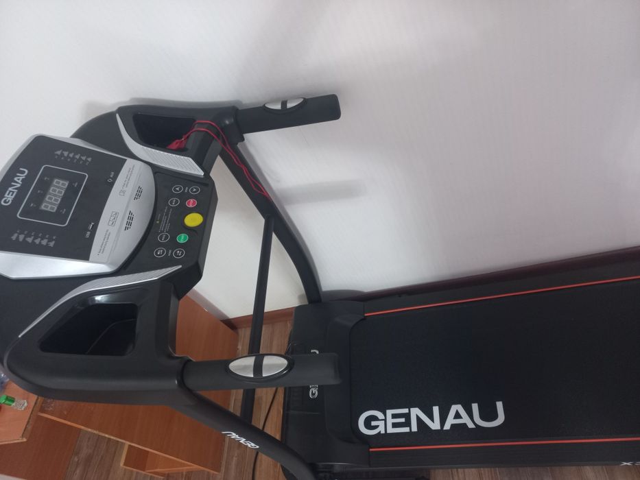 Беговая дорожка genau