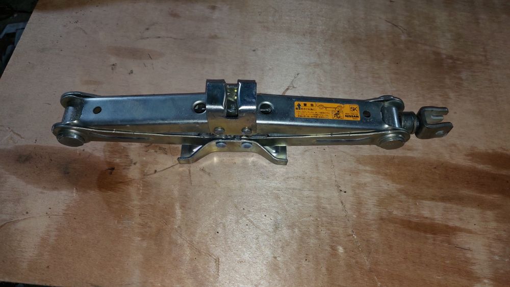 Домкрат на тойоту