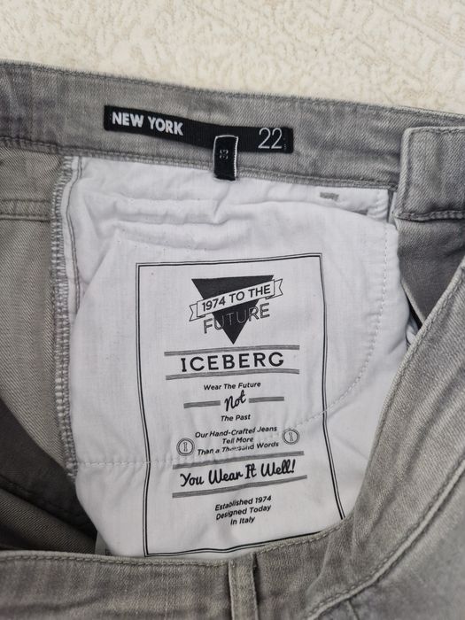 Blugi bărbătești Iceberg