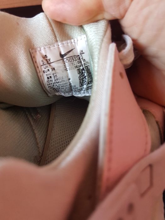 Оригинални маратонки Nike,