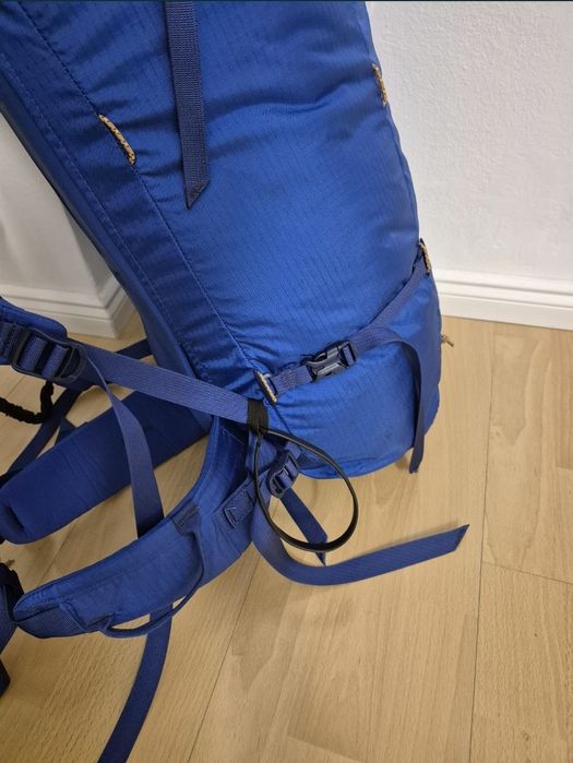 Prindere rapida schiuri pe rucsac ski alpinism