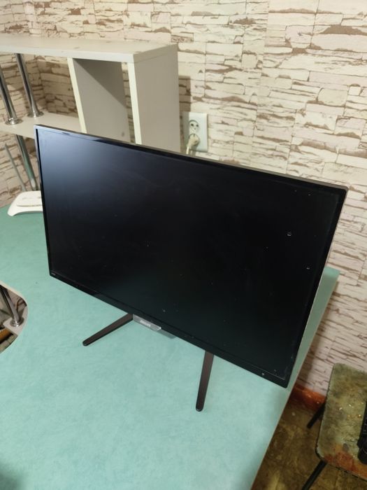 Монитор Philips 246E7Q