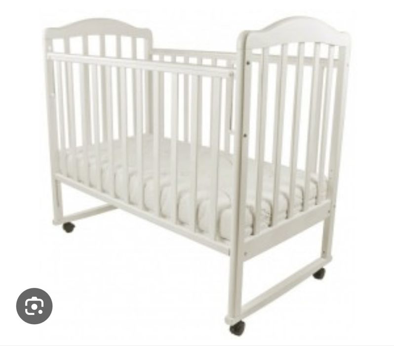 Кроватка для новорожденного