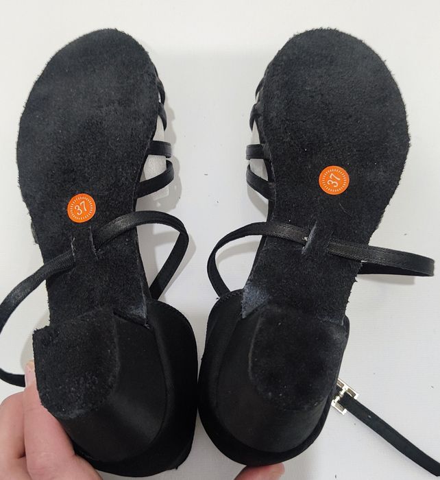 Продам туфли для танцев размер 37