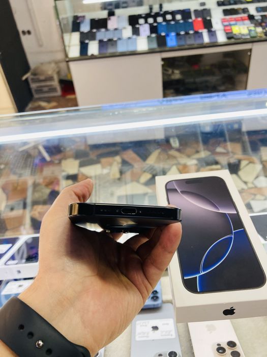 iPhone 16 Pro  256 gb black 100%