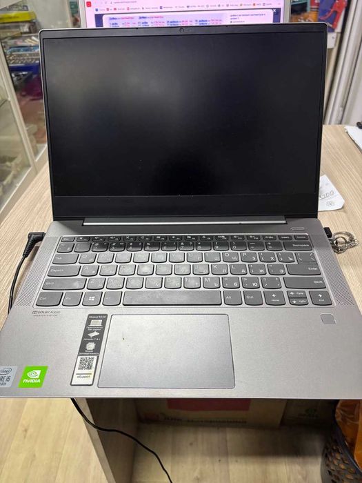 Ультрабук LENOVO  (13,3 дюйм)