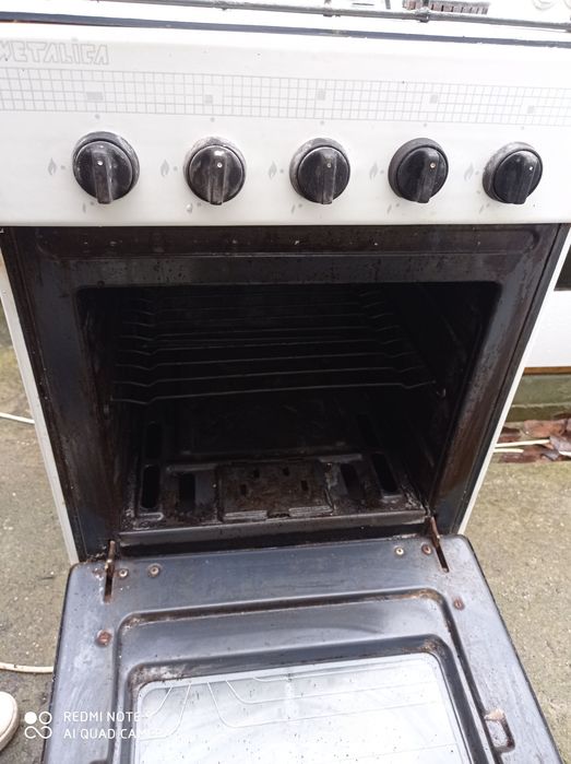 Oferta aragaz Metalica cu 4 ochiuri +cuptor 400 lei