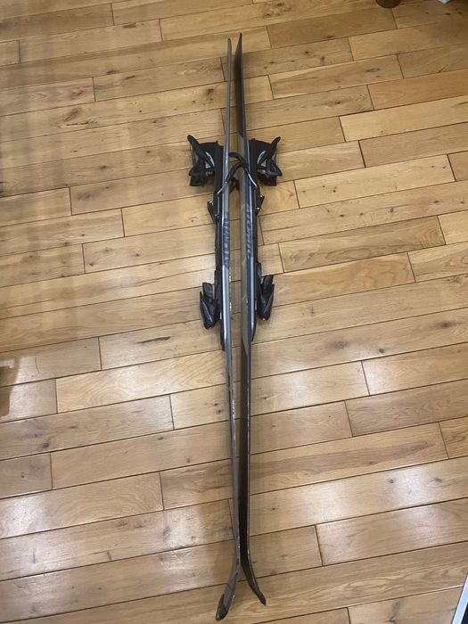 Ски Atomic 150cm с щеки