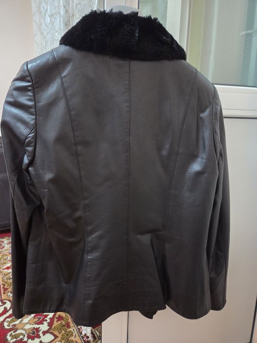 Продам кожаную куртку