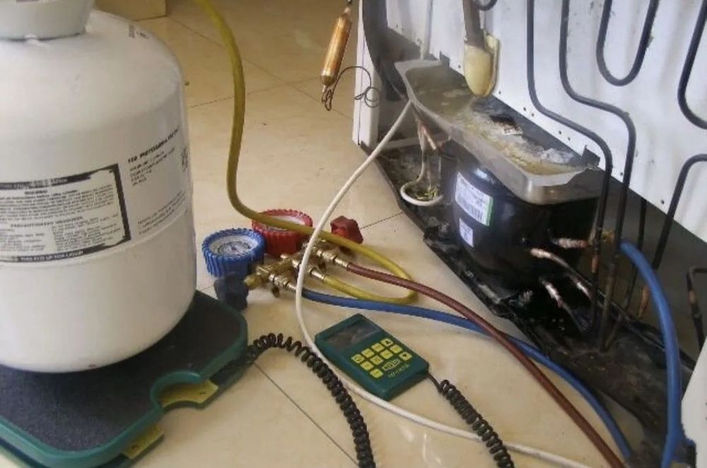 Ремонт холодильников и морозильников срочный выезд