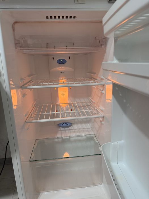 Продам надежный холодильник LG ElectroCool