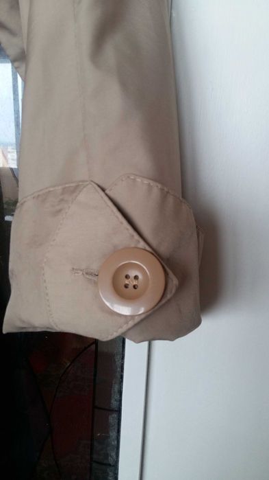 Дамски тренч с еко яка