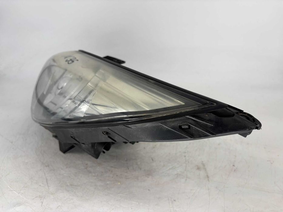 Far stanga Hyundai IX35 an 2011