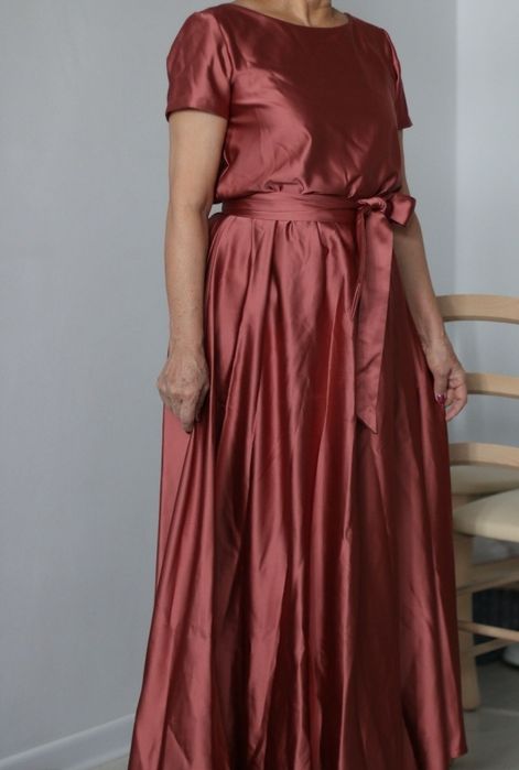 Продам платье лососевого цвета