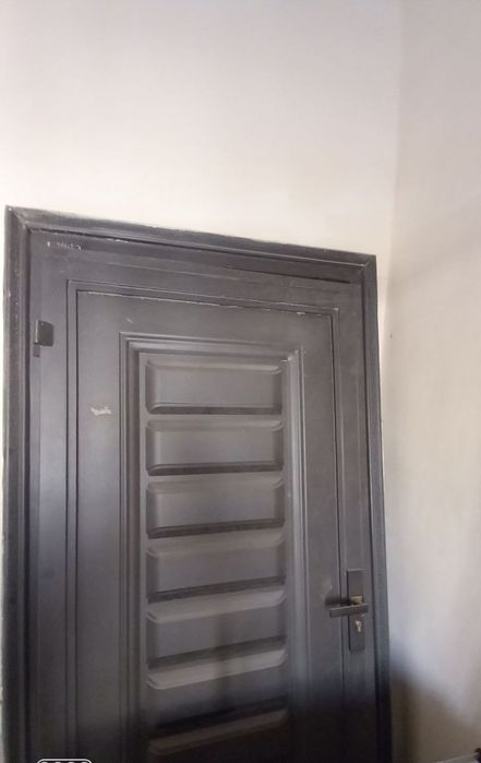 Продаётся дверь срочно