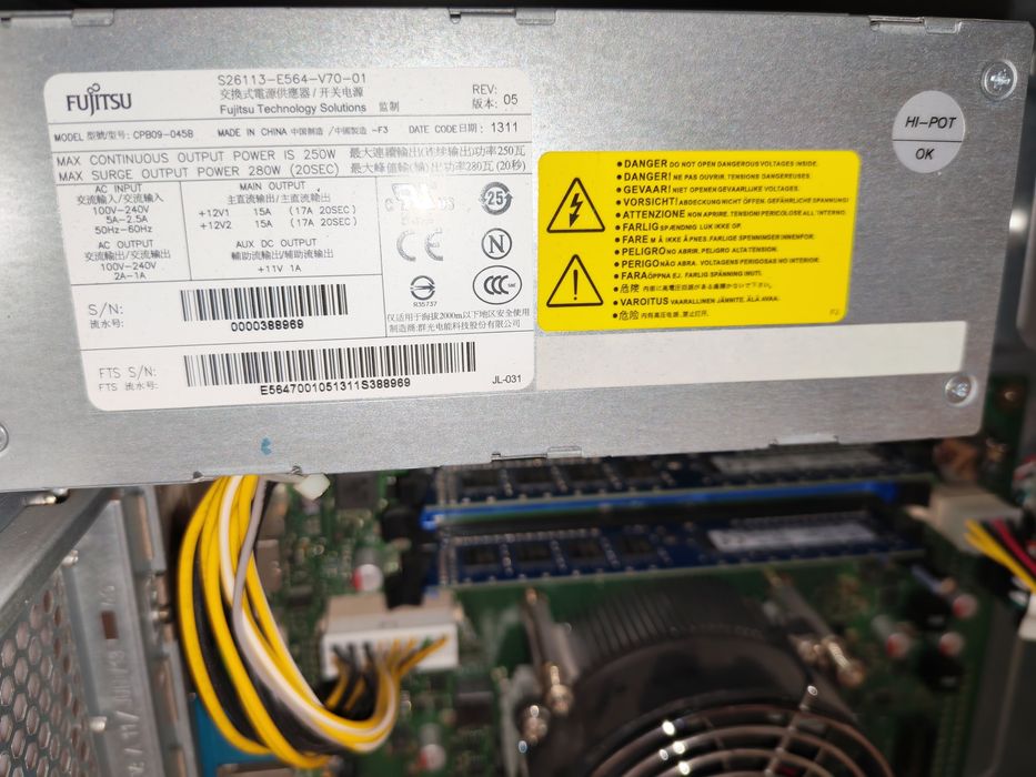 PC Fujitsu Esprimo P710 i5 3470 8GB RAM, Hdd 80 gb, video 2 mb