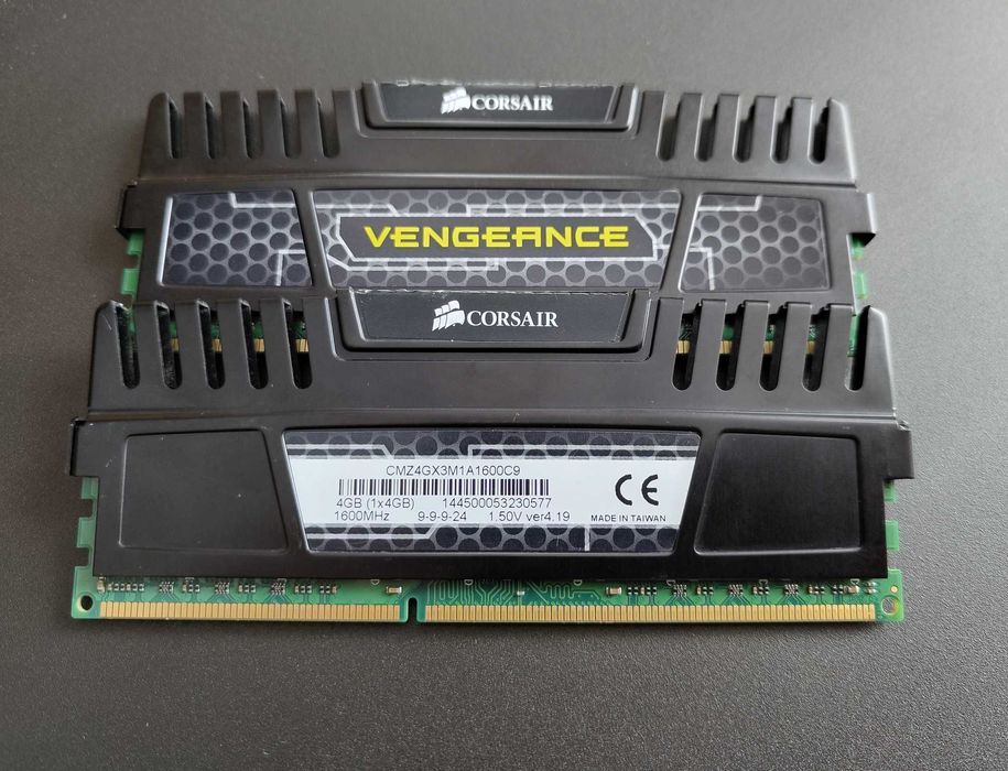 Memorie RAM kit 8GB (4x2 2x4) DDR3 1600 MHz Kingston Corsair desktop