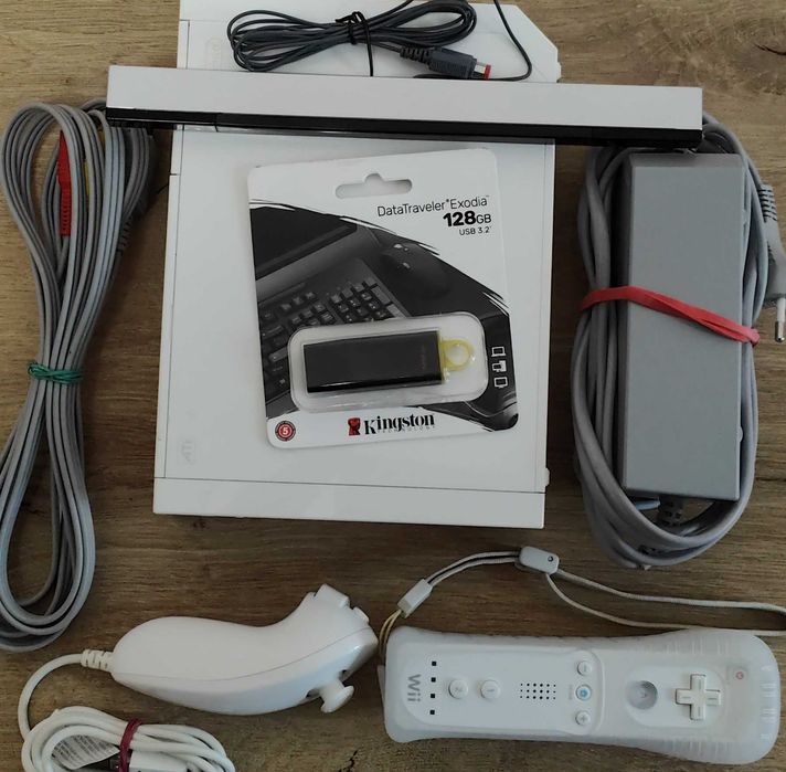 Nintendo Switch wii Consola Nintendo Wii Mini + Joc Mario Kart + Volan Wii Wheel, Rosu