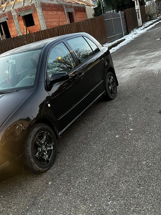 Vând SKODA Fabia