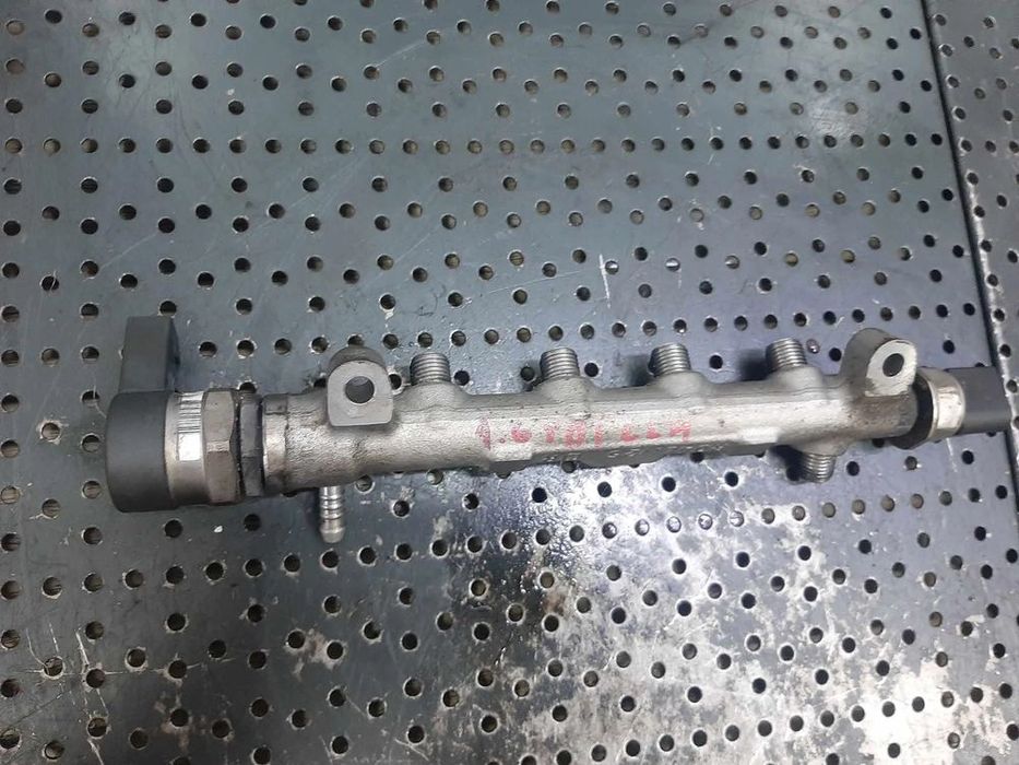 rampa injectoare 1.6 tdi  vw golf 7 passat b8 audi a3 8v skoda octavia seat leon altea 04l089b  057130764ab