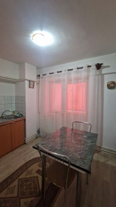 Vând apartament 2 camere zona MB