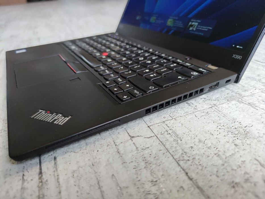 Лаптоп Lenovo ThinkPad X390 13" i5-8265U / 8GB RAM / 256GB NVMe